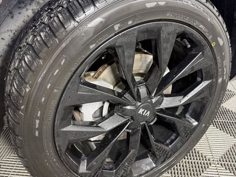 Used 2021 Kia Sorento SX image 4