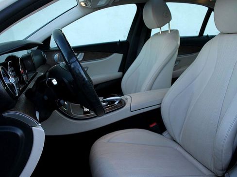 Used 2018 Mercedes-Benz E 300 image 11