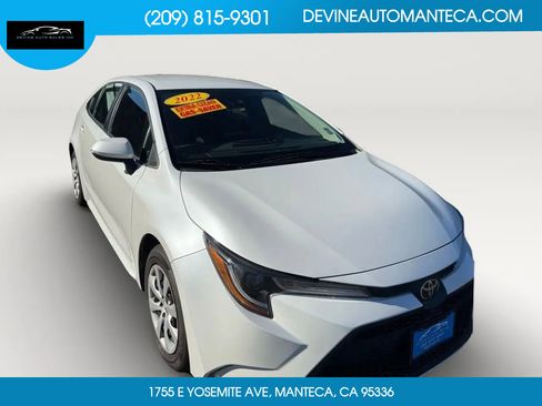 Used 2022 Toyota Corolla LE image 8