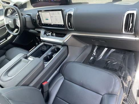 New 2026 Ford Expedition Max Platinum AWD/4WD image 11