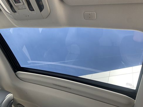 Used 2022 Toyota Highlander XLE image 37