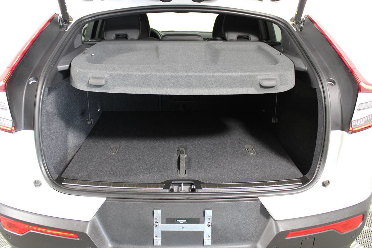 Used 2023 Volvo C40 P8 Recharge Ultimate AWD/4WD image 37
