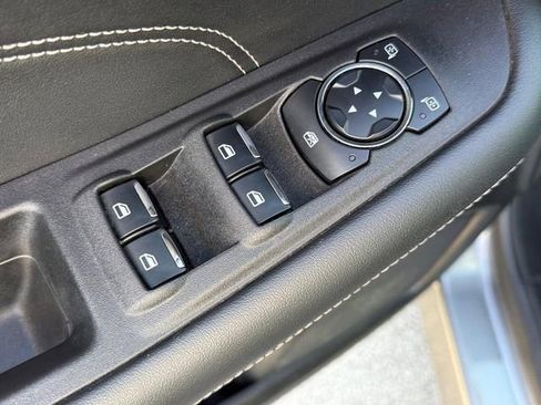 Used 2024 Ford Edge Titanium image 14