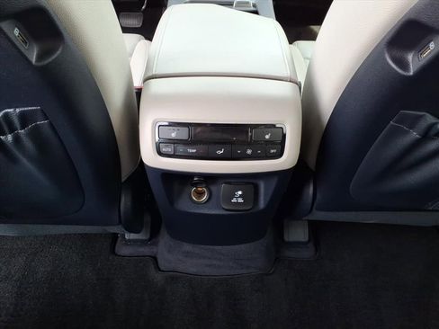 Used 2021 Hyundai Palisade SEL w/ Premium Package image 7