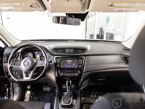 Used 2020 Nissan Rogue SV AWD/4WD image 35