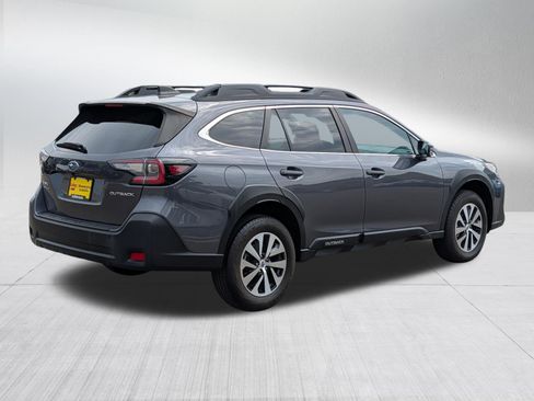 Used 2025 Subaru Outback Premium AWD/4WD image 7
