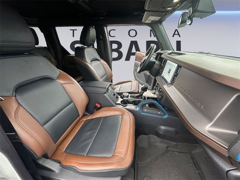 Used 2023 Ford Bronco Outer Banks image 17