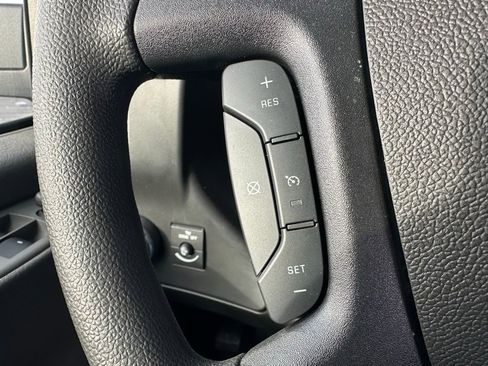Used 2025 Chevrolet Express 2500 Extended w/ Communications Package image 26