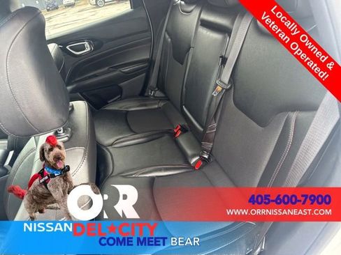 Used 2025 Jeep Compass Trailhawk AWD/4WD image 11