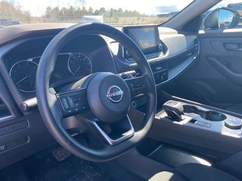 Used 2023 Nissan Rogue S AWD/4WD image 27