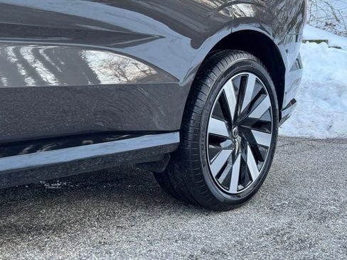 Certified 2025 Volvo EX90 Plus image 10