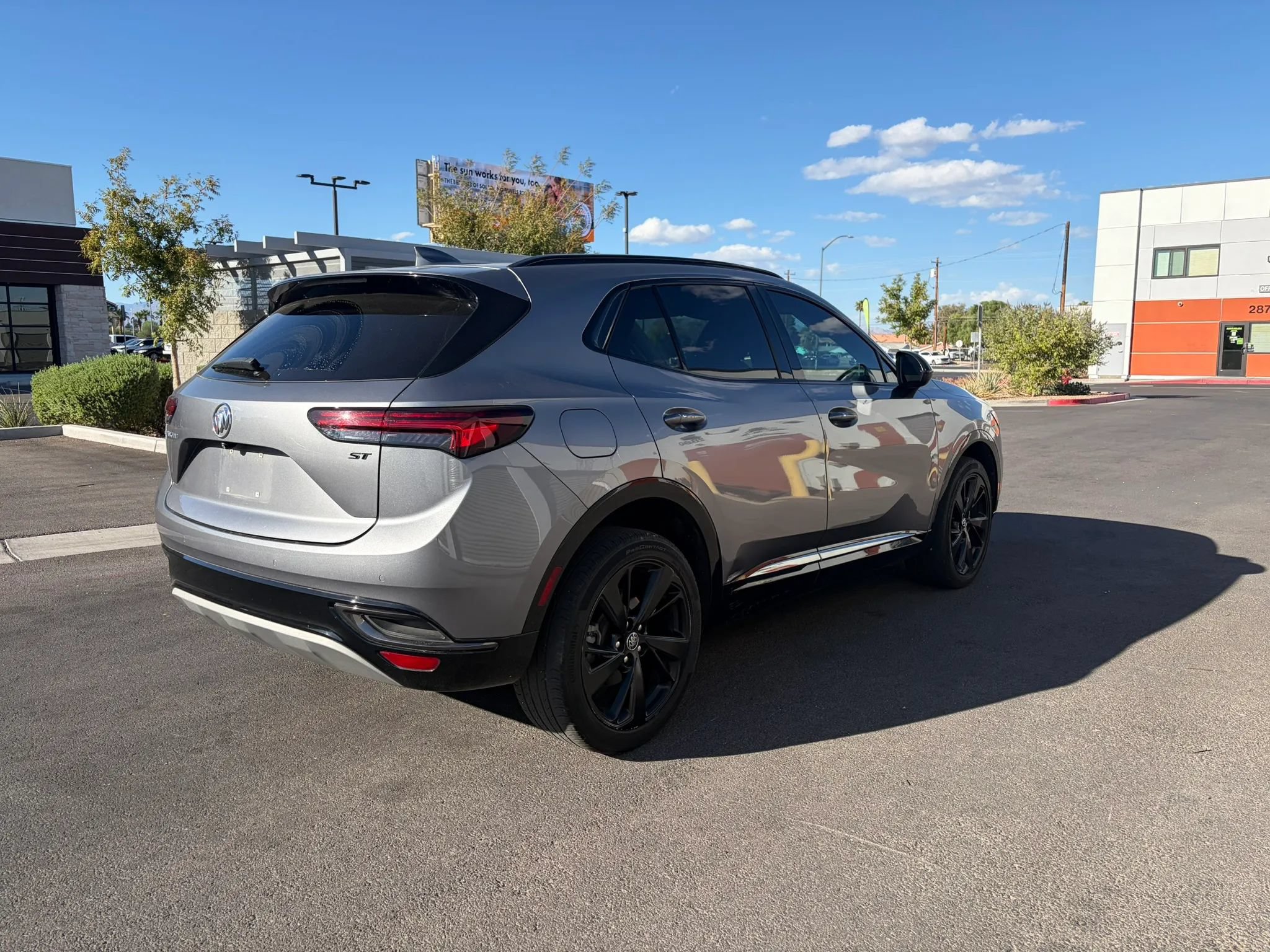 Used 2022 Buick Envision Preferred w/ Sport Touring Package FWD image 5