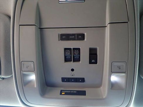 Used 2017 Chevrolet Silverado 1500 LTZ Z71 w/ Midnight Edition image 22