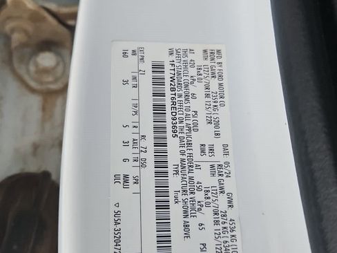 Used 2024 Ford F250 XLT image 21