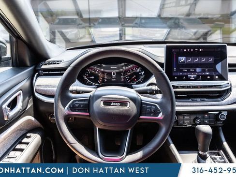 Used 2024 Jeep Compass Sport AWD/4WD image 7