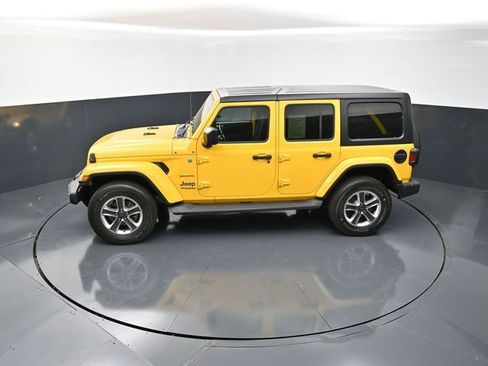 Used 2021 Jeep Wrangler Unlimited Sahara AWD/4WD image 17