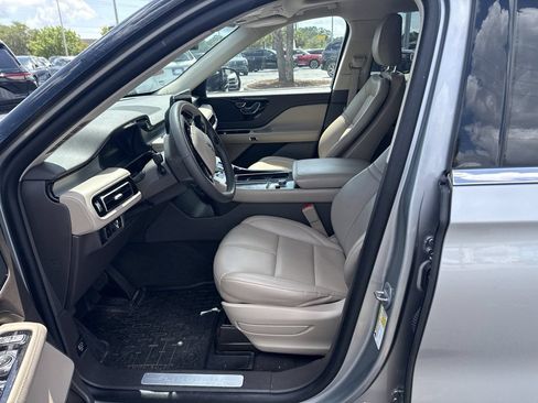 Used 2023 Lincoln Aviator 2WD w/ Premium Package image 14