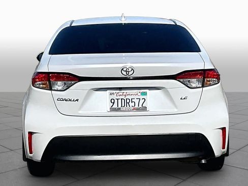 Certified 2025 Toyota Corolla LE FWD image 4