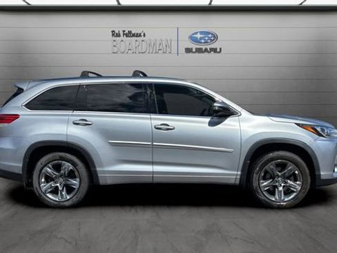Used 2019 Toyota Highlander Limited Platinum AWD/4WD image 6