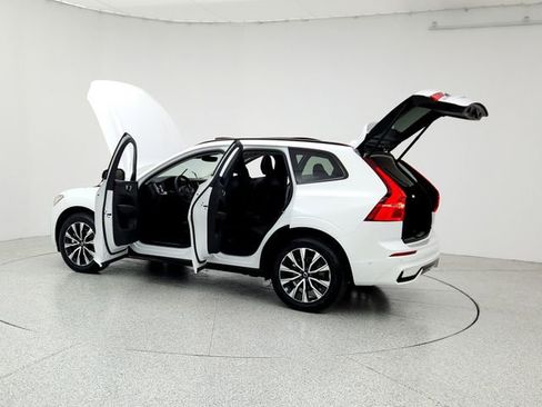 Certified 2025 Volvo XC60 B5 Plus image 12