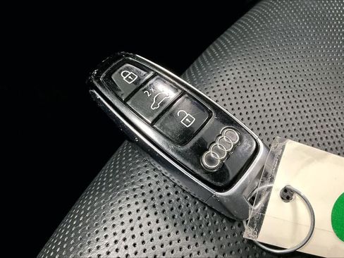 Used 2021 Audi Q7 3.0T Prestige image 17