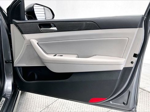 Used 2019 Hyundai Sonata Limited image 19