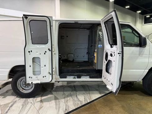 Used 2008 Ford E-350 and Econoline 350 Extended Super Duty RWD image 60