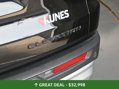 Used 2024 GMC Acadia Elevation image 14