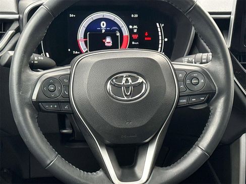 Certified 2023 Toyota Corolla Cross XLE image 10