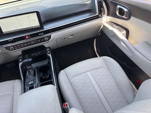 Certified 2025 Kia Sorento S w/ Panoramic Sunroof Package FWD image 14