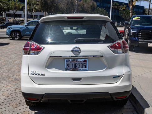 Used 2014 Nissan Rogue S FWD image 8