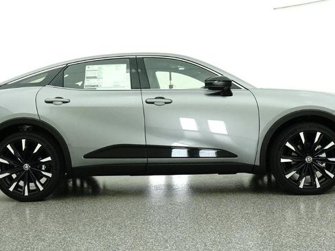 New 2026 Toyota Crown Platinum AWD/4WD image 18