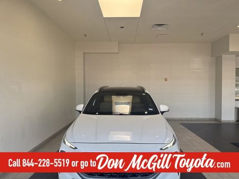 Used 2021 Hyundai Santa Fe Calligraphy image 3