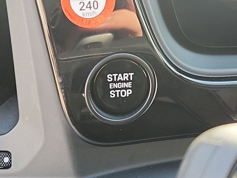 Used 2025 Porsche Cayenne S image 25