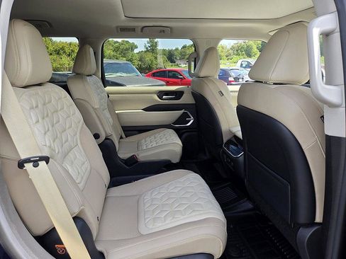 New 2025 Nissan Armada Platinum Reserve image 17