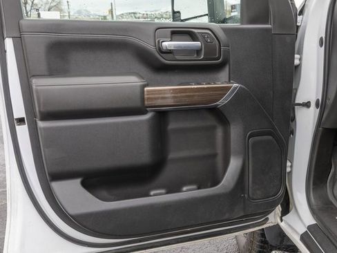 Used 2021 Chevrolet Silverado 2500 LT image 15