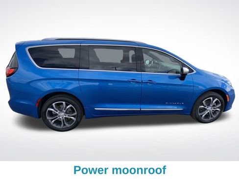 New 2026 Chrysler Pacifica Pinnacle image 7