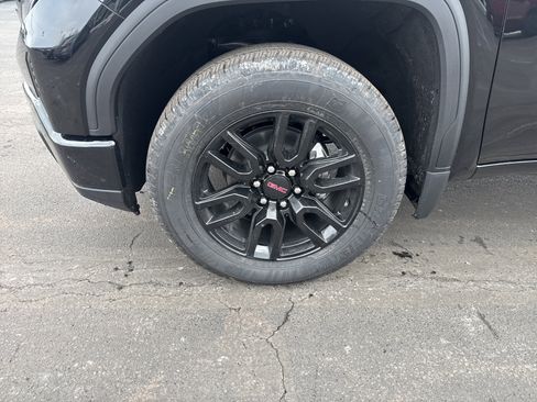 New 2026 GMC Sierra 1500 Elevation AWD/4WD image 11