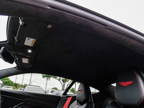 Used 2020 Aston Martin DB11 Coupe RWD image 37