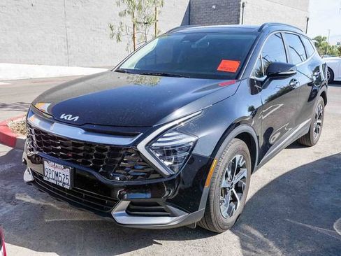 Certified 2025 Kia Sportage EX w/ Premium Package FWD image 6