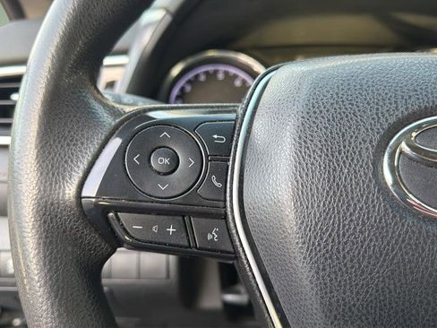 Used 2018 Toyota Camry LE image 19