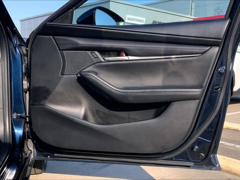 Used 2024 MAZDA MAZDA3 s FWD image 22