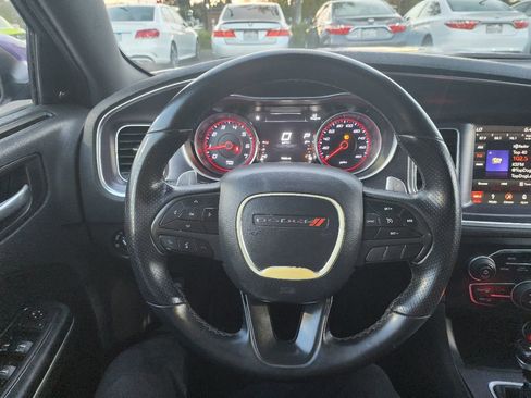 Used 2018 Dodge Charger R/T Scat Pack image 19
