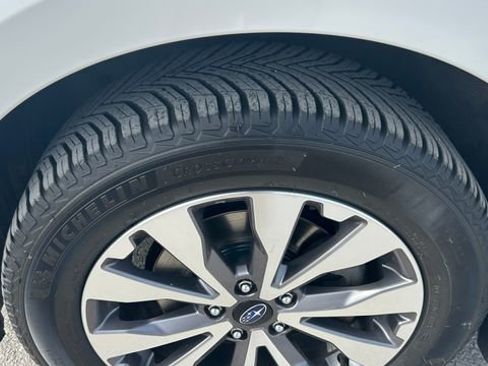 Used 2018 Subaru Outback 3.6R Touring image 10