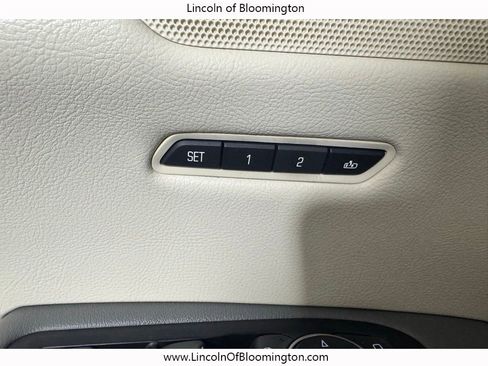 Used 2017 Cadillac XT5 Luxury w/ Driver Awareness Package AWD/4WD image 42