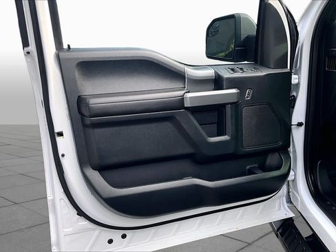 Used 2017 Ford F150 XLT w/ Equipment Group 302A Luxury AWD/4WD image 22