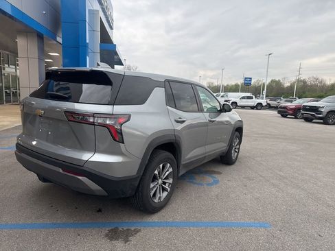 Used 2025 Chevrolet Equinox LT FWD image 22