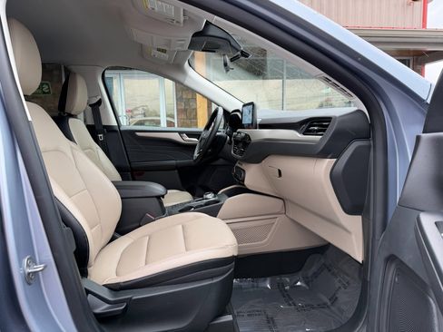 Used 2022 Ford Escape SEL w/ Technology Package image 22