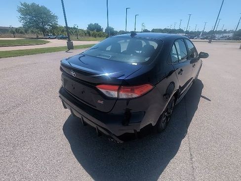 Used 2024 Toyota Corolla SE w/ SE Convenience Package FWD image 3