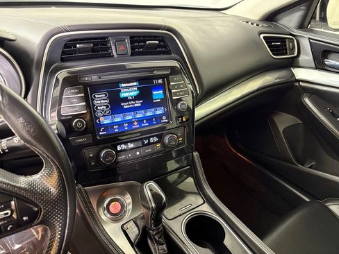 Used 2023 Nissan Maxima SV w/ Floor Mat Group image 27